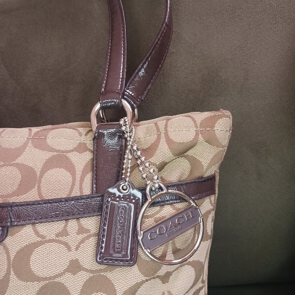 Coach tote - Picture 4 of 13